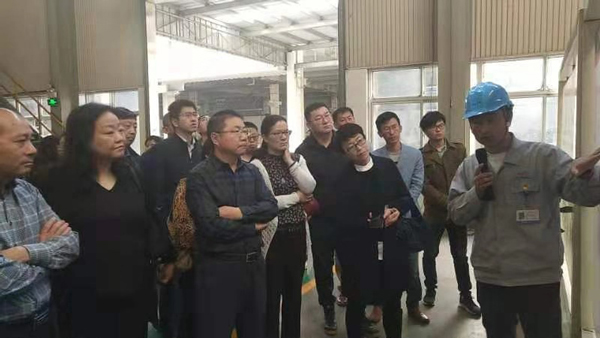 会议期间参观车厂